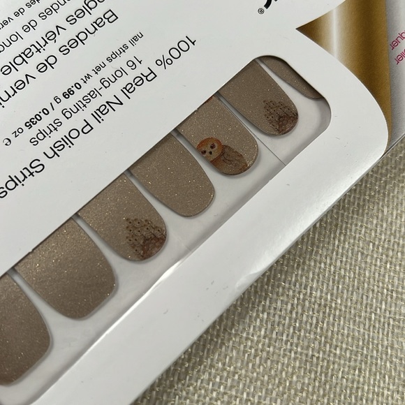 Color Street: Brand New Never Opened- It’s a Hoot - Picture 2 of 3